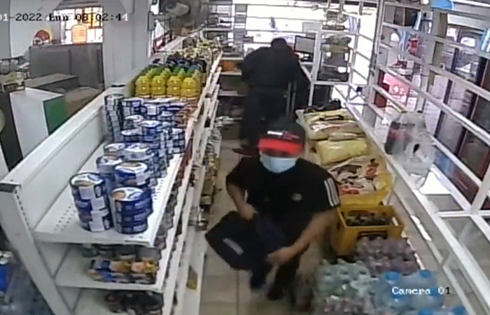 ecuador 221 sujetos-atacan-a-bala-a-extranjero-en-el-centro-sur-de-guayaquil-ecuador221.com_.ec_ Sujetos atacan a bala a extranjero en el centro-sur de Guayaquil