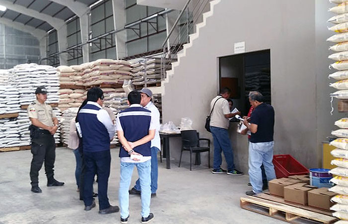 ejecutan-operativos-de-control-de-precios-en-piladoras-de-arroz-en-cascara-ecuador221.com_.ec_ Ejecutan operativos de control de precios en piladoras de arroz en cáscara