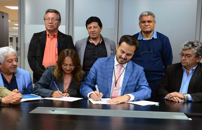 gobierno-adelanta-cronograma-de-pagos-de-incentivos-jubilares-para-maestros-ecuador221.com_.ec_ Gobierno adelanta cronograma de pagos de incentivos jubilares para maestros