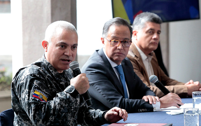policia-nacional-dara-de-baja-a-german-caceres-e-investiga-a-otros-10-agentes-ecuador221.com_.ec_ Policía Nacional dará de baja a  Germán Cáceres e investiga a otros 10 agentes