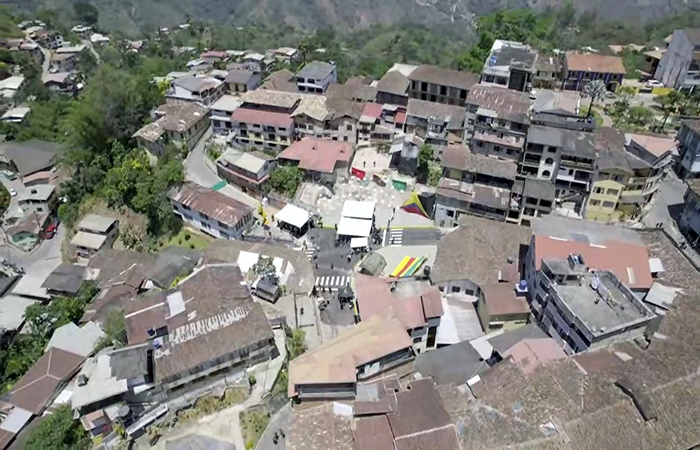 presidente-lasso-entrego-el-proyecto-de-regeneracion-urbana-en-zaruma-ecuador221.com_.ec_ Presidente Lasso entregó el proyecto de regeneración urbana en Zaruma