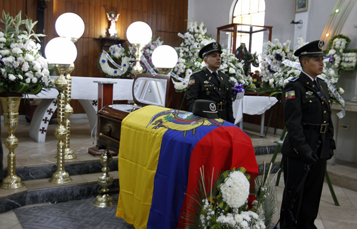 despiden-con-honores-a-la-policia-veronica-songor-tapia-ecuador221.com_.ec_ Despiden con honores a la policía Verónica Songor Tapia
