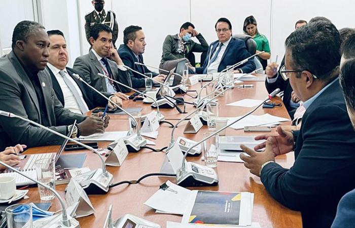 fernando-villavicencio-anuncia-hoy-si-se-queda-o-se-va-de-comision-de-fiscalizacion-ecuador221.com_.ec_ Fernando Villavicencio anuncia hoy si se queda o se va de Fiscalización