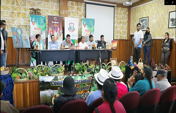 ecuador 221 gualaceo-inaugura-festival-artesanal-y-agroecologico-ecuador221.com_.ec_ Gualaceo inaugura festival artesanal y agroecológico