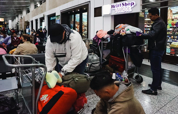 habilitan-albergues-temporales-para-migrantes-que-no-pudieron-abordar-vuelo-humanitario-ecuador221.com_.ec_ Habilitan albergues temporales para migrantes que no pudieron abordar vuelo humanitario