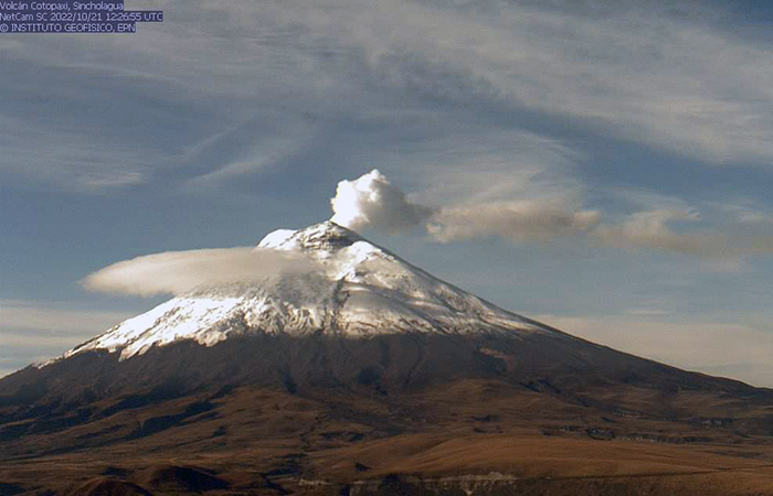 los-volcanes-sangay-reventador-y-cotopaxi-se-activaron-ecuador221.com_.ec- Los volcanes Sangay, Reventador y Cotopaxi, se activaron