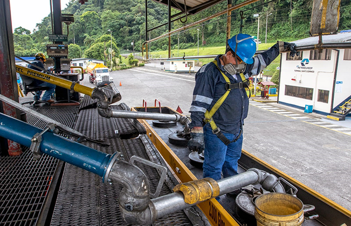 petroecuador-inicio-despacho-gasolina-super-premium-desde-terminales-ecuador221.com_.ec_ Petroecuador inició despacho gasolina Súper Premium desde terminales