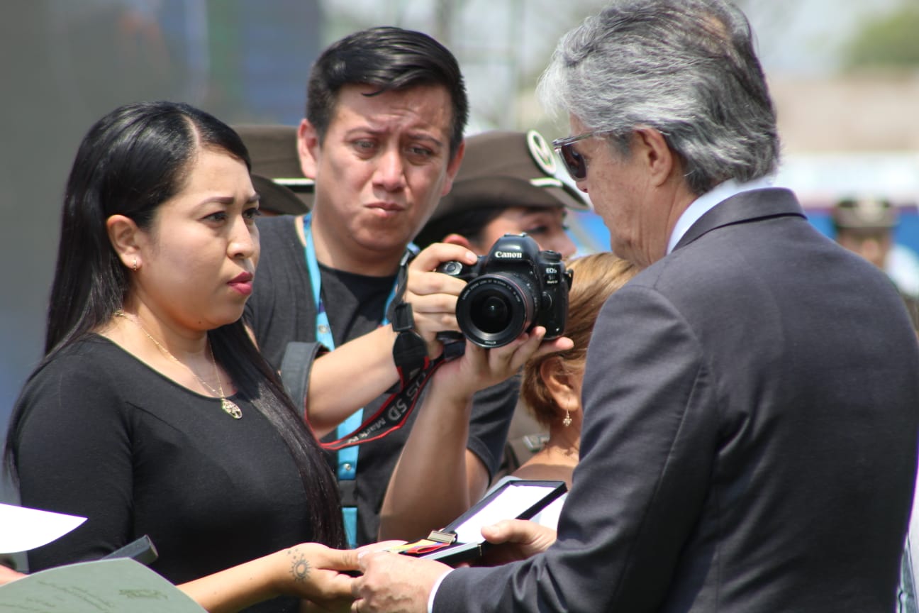 Entrega-de-medallas Gobierno rindió homenaje post mortem a policías caídos en lucha contra el crimen