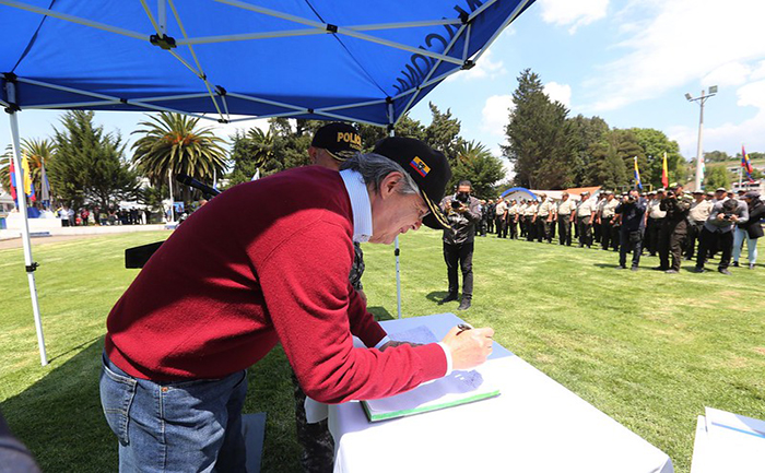 gobierno-nacional-fija-el-salario-basico-en-450-para-2023-ecuador221.com_.ec_ Gobierno Nacional fija el salario básico en $450 para 2023