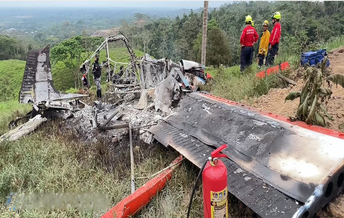 avioneta-se-accidento-en-santa-rosa-y-dejo-como-saldo-un-muerto-ecuador221.com_.ec_ Avioneta se accidentó en Santa Rosa y dejó como saldo un muerto