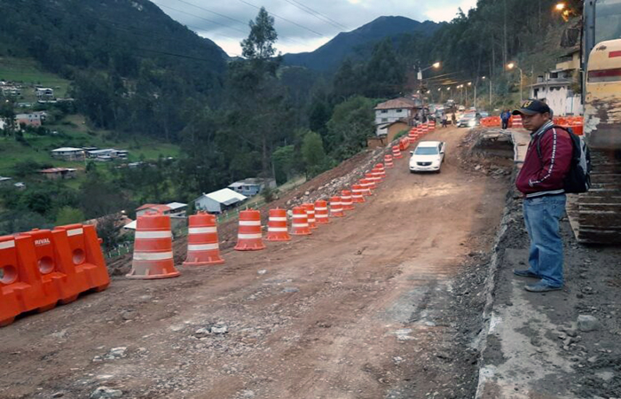 mtop-reabrio-trafico-vehicular-en-la-via-cuenca-molleturo-ecuador221.com_.ec_ MTOP reabrió tráfico vehicular en la vía Cuenca-Molleturo