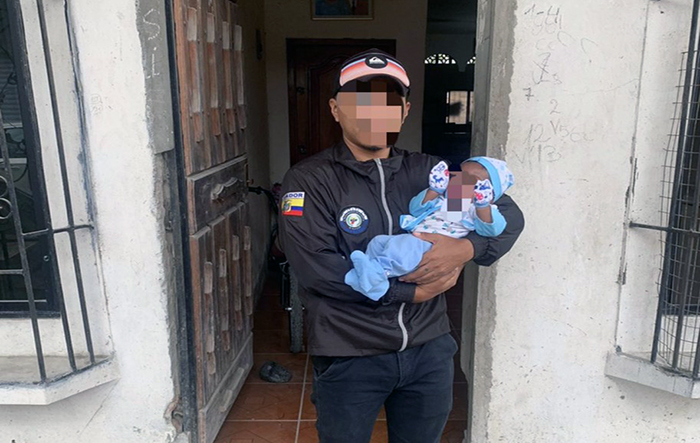 policia-nacional-hallo-a-nino-desparecido-en-quininde-ecuador221.com_.ec- Policía Nacional halló a niño desparecido en Quinindé