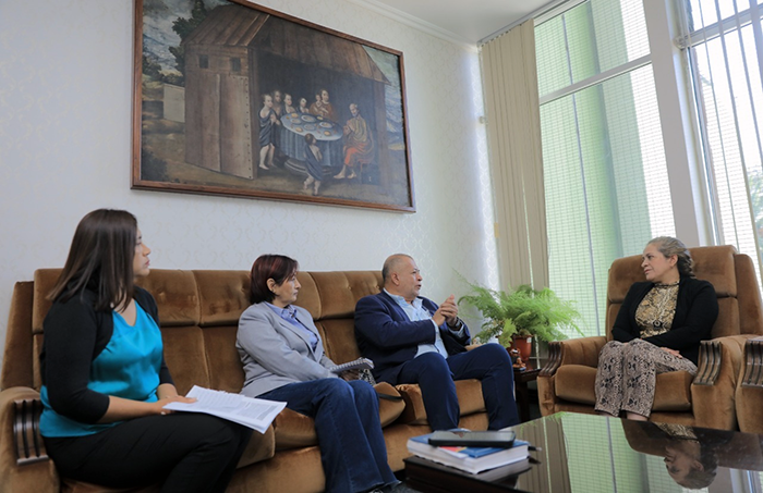 ecuador 221 promotores-turisticos-peruanos-se-reunieron-con-la-alcaldesa-de-loja-ecuador221.com_.ec_ Promotores turísticos peruanos se reunieron con la alcaldesa de Loja