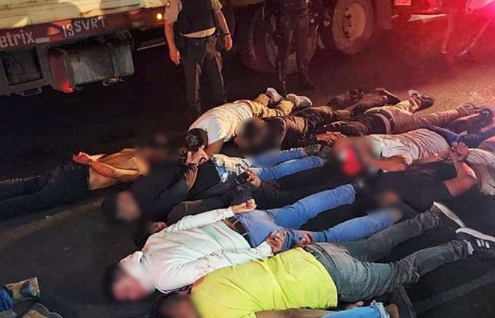 ecuador 221 un-marino-en-servicio-activo-entre-los-detenidos-en-la-via-a-salitre-ecuador221.com_.ec_ Un marino en servicio activo, entre los detenidos en la vía a Salitre