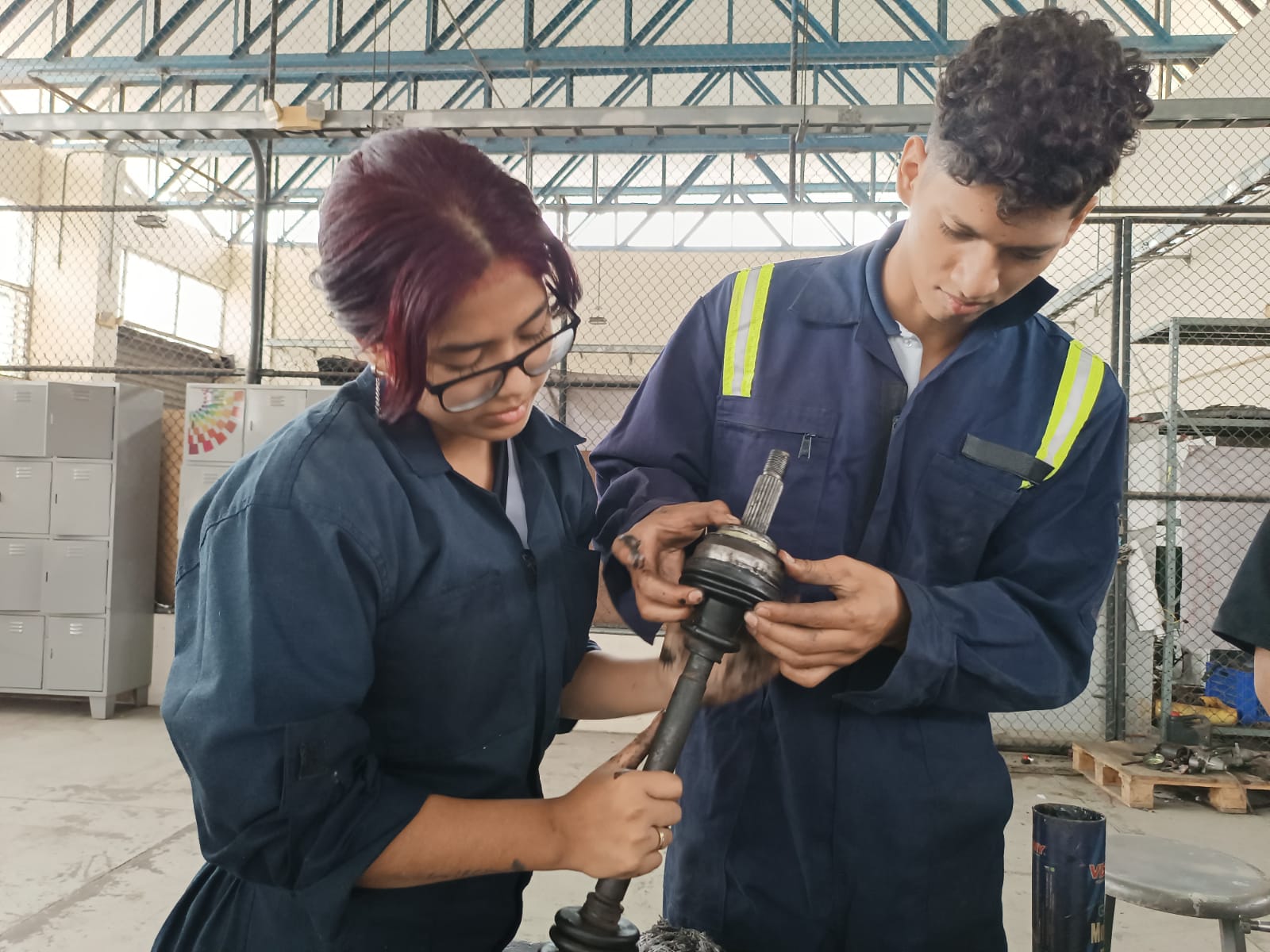 F2292C0A-FAAA-4BFF-B213-D3B467BB0AB4 Estudiantes de colegios técnicos se preparan para sus carreras profesionales