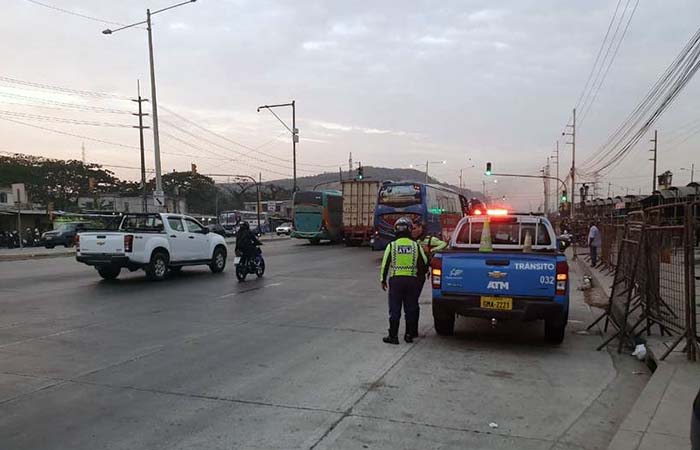 agente-de-la-atm-fue-baleado-por-antisociales-para-huir-de-un-control-en-montebello-ecuador221.com_.ec_ Agente de la ATM fue baleado por antisociales para huir de un control en Montebello