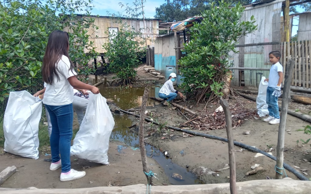 ecuador 221 intereses-maritimos-genero-actividades-por-el-dia-de-la-educacion-ambiental-ecuador221.com_.ec_ Intereses Marítimos generó actividades por el día de la Educación Ambiental