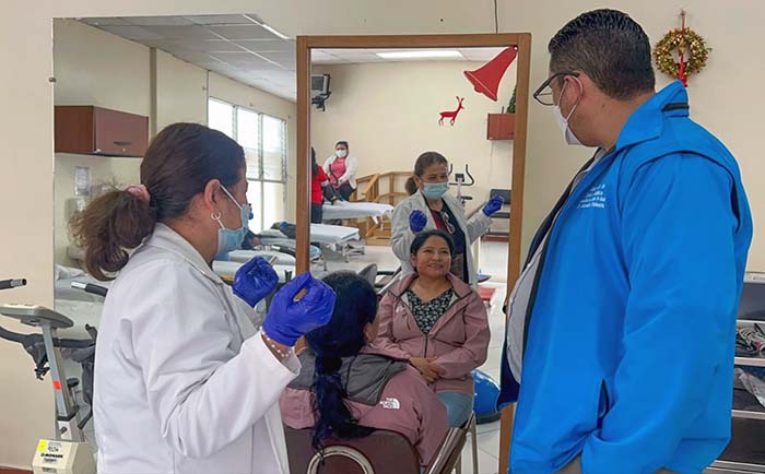 ecuador 221 msp-entrego-audifonos-retroauriculares-a-personas-con-discapacidad-auditiva-ecuador221.com_.ec_ MSP entregó audífonos retroauriculares a personas con discapacidad auditiva