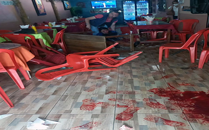 ecuador 221 sicarios-atacan-a-balas-a-una-jueza-y-su-secretario-dentro-de-un-restaurante-ecuador221.com_.ec_ Sicarios atacan a balas a una jueza y su secretario dentro de un restaurante