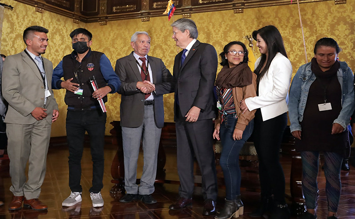 ecuador 221 presidente-lasso-dona-su-sueldo-de-seis-meses-a-la-fundacion-agata-ecuador221.com_.ec_ Presidente Lasso dona su sueldo de seis meses a la Fundación Ágata