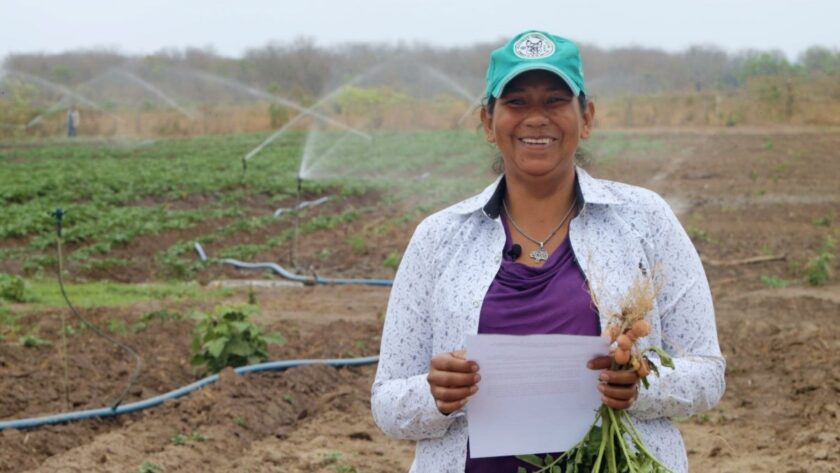 Elia-Gomez-agricultora-en-el-Chaco-boliviano.-840x473 Cada gota de agua cuenta