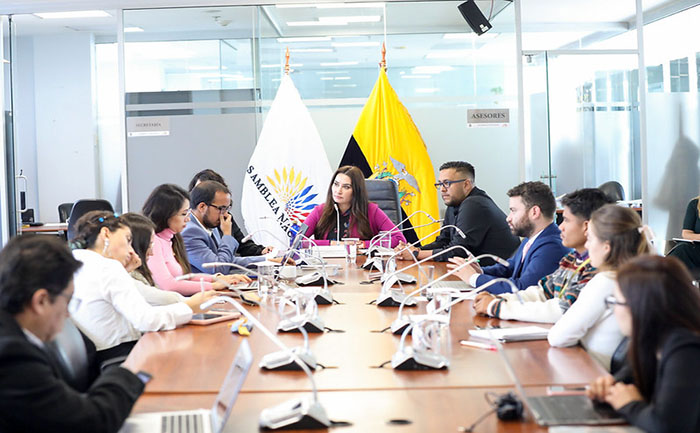 ecuador 221 asambleistas-exhortan-el-ejecutivo-a-ampliar-plazo-de-regularizacion-de-migrantes-ecuador221.com_.ec_ <a>Asambleístas exhortan el Ejecutivo a ampliar plazo de regularización de migrantes</a>