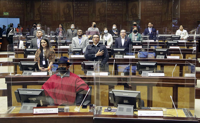 ecuador 221 villavicencio-plantea-donacion-del-50-de-su-sueldo-para-damnificados-del-terremoto-ecuador221.com_.ec_ Villavicencio plantea donación del 50% de su sueldo para damnificados del terremoto