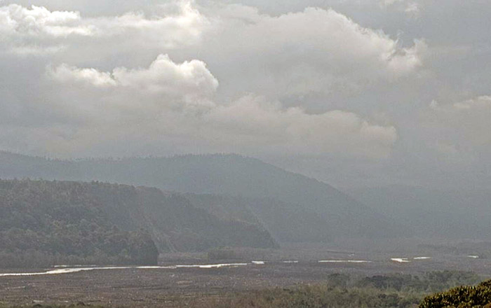 ceniza-del-volcan-sangay-afecta-a-chimborazo-guayas-y-los-rios-ecuador221.com_.ec_ Ceniza del volcán Sangay afecta a Chimborazo, Guayas y Los Ríos