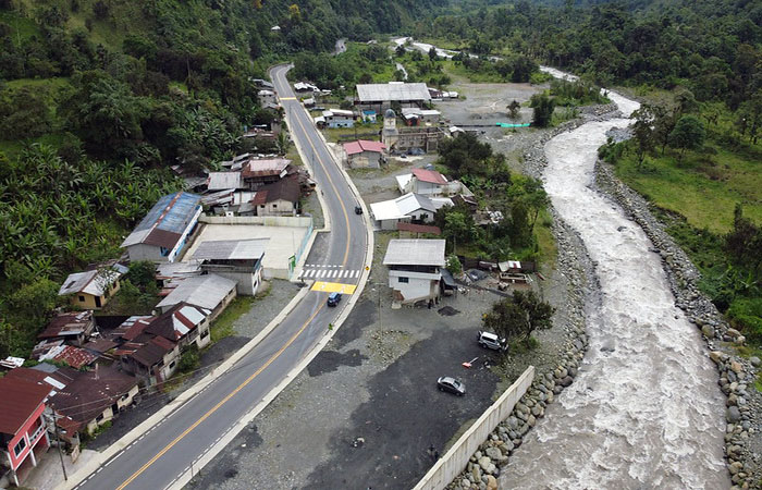 se-invirtieron-usd-148-millones-para-rehabilitar-via-latacunga-la-mana-ecuador221.com_.ec_ Se invirtieron USD 14,8 millones para rehabilitar vía Latacunga-La Maná