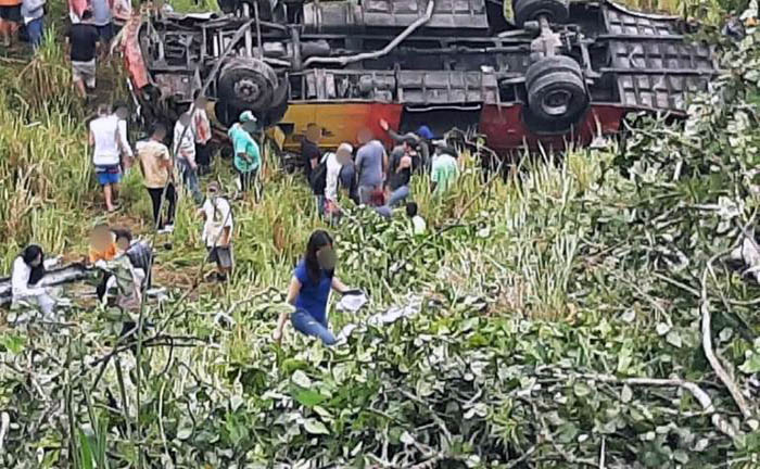 flavio-alfaro-dos-muertos-y-38-heridos-en-accidente-de-transito-ecuador221.com_.ec_ Flavio Alfaro: Dos muertos y 38 heridos en accidente de tránsito