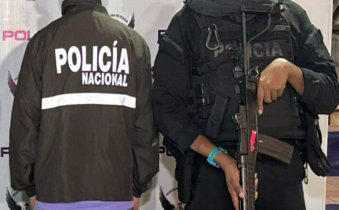 policia-muere-en-guayaquil-asesinado-por-delincuentes-ecuador221.com_.ec_ Sicarios matan a Policía en el suburbio