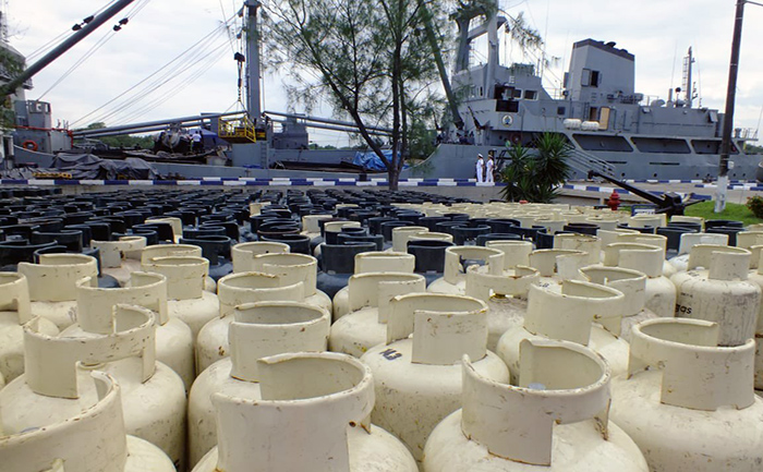 ecuador 221 8000-cilindros-de-gas-licuado-de-petroleo-seran-enviados-hacia-galapagos-ecuador221.com_.ec_ 8.000 cilindros de gas licuado de petróleo serán enviados hacia Galápagos
