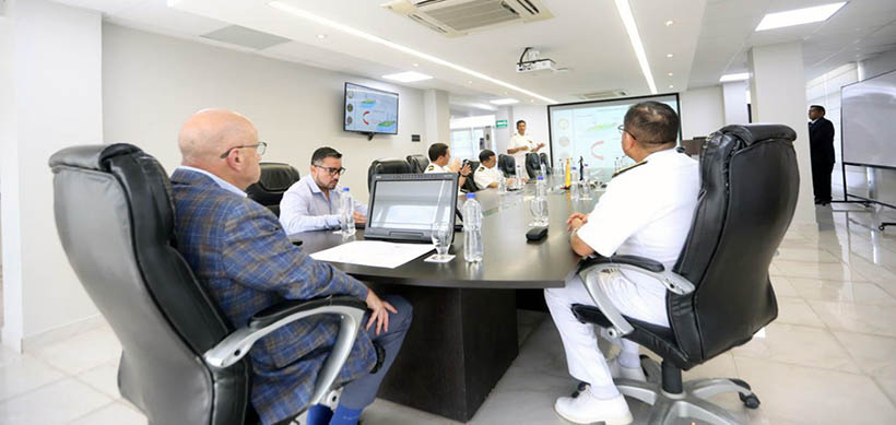 Alfredo-Borrero Borrero visitó el INOCAR, participó en feria de Salud y fue el Teodoro Maldonado