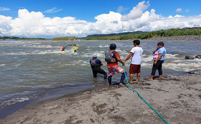 ecu-911-nueve-personas-fueron-rescatadas-del-rio-pastaza-ecuador221.com_.ec_ ECU 911: Nueve personas fueron rescatadas del río “Pastaza”