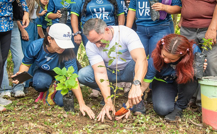 en-isidro-ayora-se-inicio-el-plan-de-reforestacion-provincial-de-la-prefectura-del-guayas-ecuador221.com_.ec_ En Isidro Ayora se inició el Plan de Reforestación Provincial de la Prefectura del Guayas