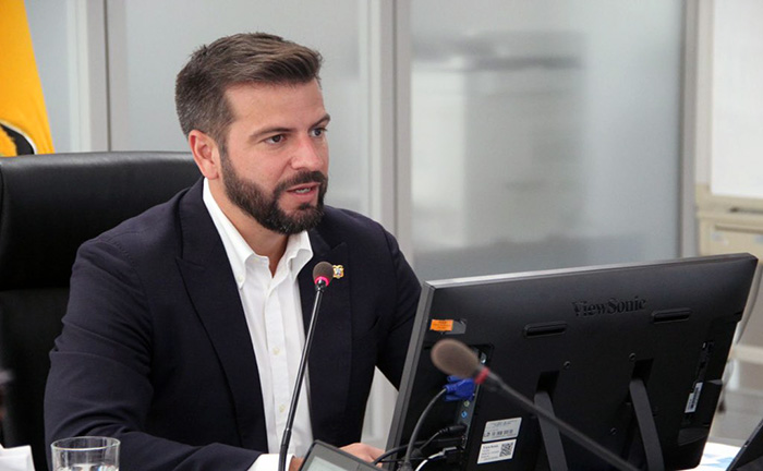 gobierno-reconoce-caida-en-ingresos-estatales-y-justifica-ajuste-presupuestario-ecuador221.com_.ec_ Gobierno reconoce caída en ingresos estatales y justifica ajuste presupuestario