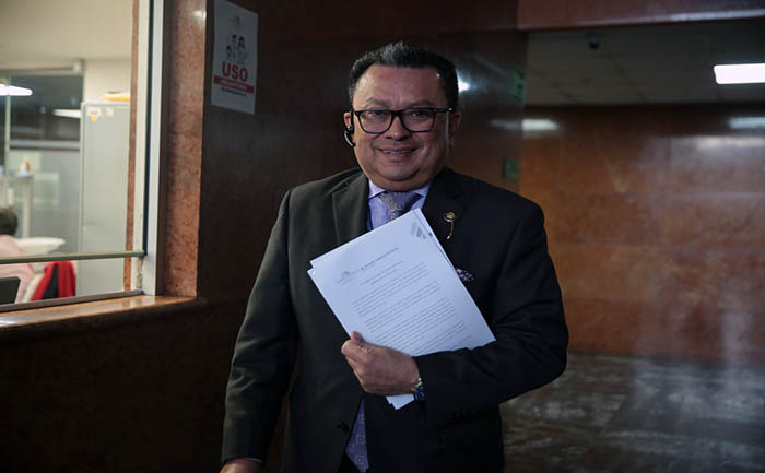 ricardo-vanegas-asumira-la-defensa-del-juez-jhon-rodriguez-ecuador221.com_.ec_ Ricardo Vanegas asumirá la defensa del juez Jhon Rodríguez que devolvió derechos políticos a Glas