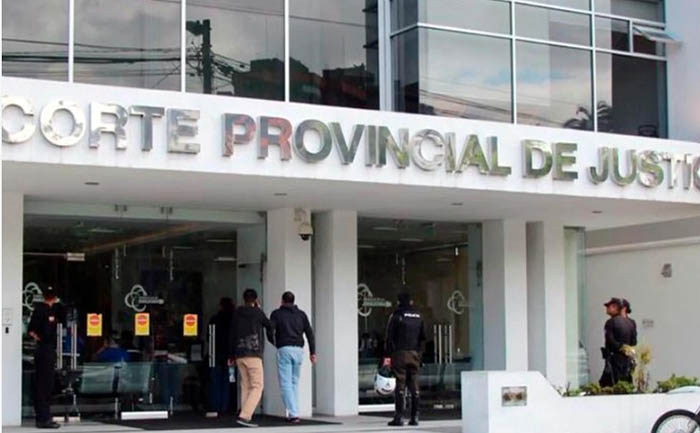 corte-de-justicia-ordena-retiro-de-grilletes-a-procesados-por-caso-pruebas-pcr-ecuador221.com_.ec_ Corte de Justicia ordena retiro de grilletes a procesados por caso Pruebas PCR