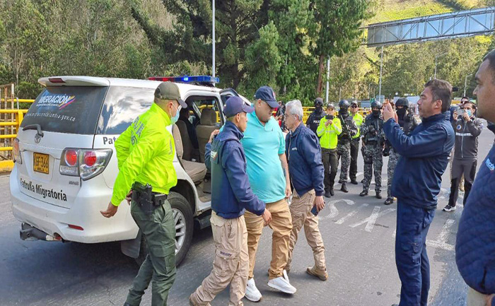 el-gordo-lucho-cabecilla-de-los-lobos-fue-entregado-a-ecuador-ecuador221.com_.ec_ El “Gordo Lucho”, cabecilla de Los Lobos, fue entregado a Ecuador