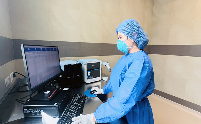 hospital-de-portoviejo-estrena-equipo-de-biologia-molecular-para-detectar-tuberculosis-y-vih-ecuador221.com_.ec_ Hospital de Portoviejo estrena equipo de biología molecular para detectar tuberculosis y VIH