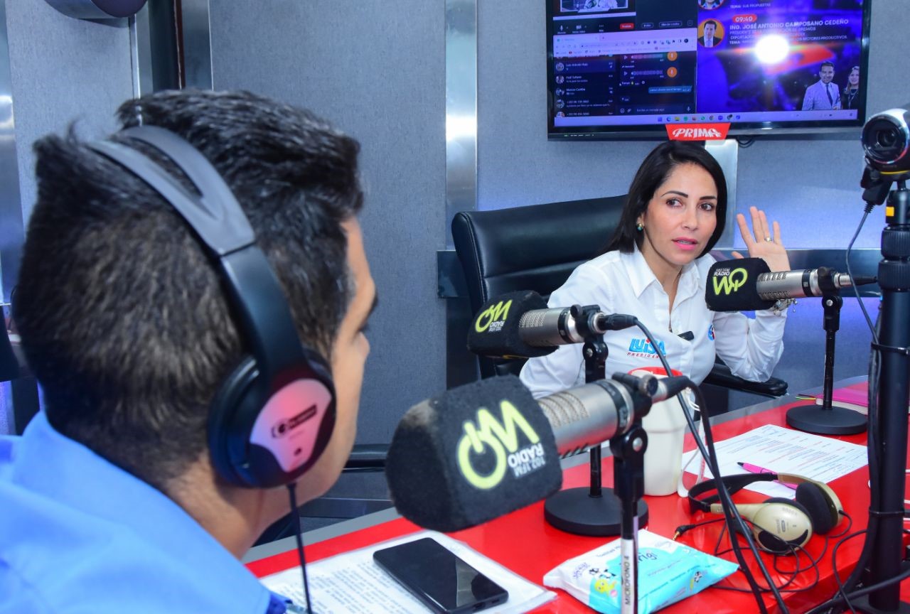 luisa-gonzalez-presenta-su-plan-de-trabajo-en-radio-wq-ecuador221.com_.ec_ Luisa González presenta su plan de trabajo en radio WQ