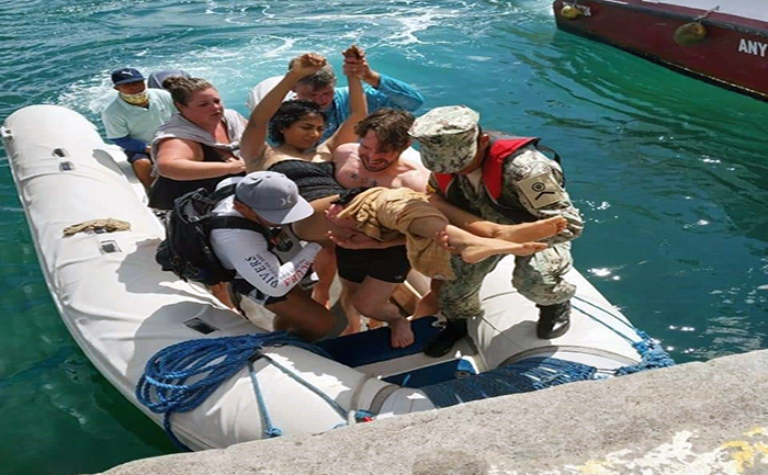 ecuador 221 tiburon-ataco-a-una-turista-en-galapagos-ecuador221.com_.ec_-1 Tiburón atacó a una turista en Galápagos