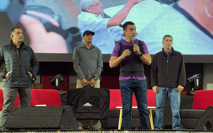 candidato-daniel-noboa-ofrece-un-bono-y-guarderias-en-cuenca-ecuador221.com_.ec_ Candidato Daniel Noboa ofrece un bono y guarderías en Cuenca