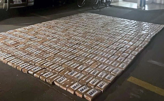 policia-encontro-500-kilos-de-cocaina-en-una-volqueta-en-quito-ecuador221.com_.ec_ Policía encontró 500 kilos de cocaína en una volqueta en Quito