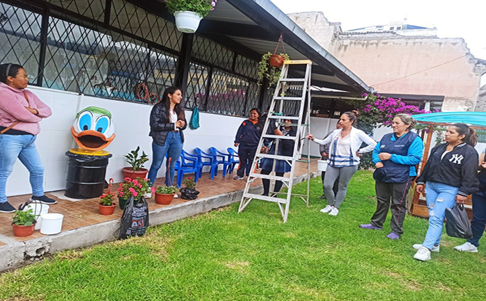 proyecto-pinta-mies-se-inicio-en-cdi-blanca-martinez-mera-de-ambato-ecuador221.com_.ec_ Proyecto “Pinta MIES” se inició en CDI Blanca Martínez Mera de Ambato
