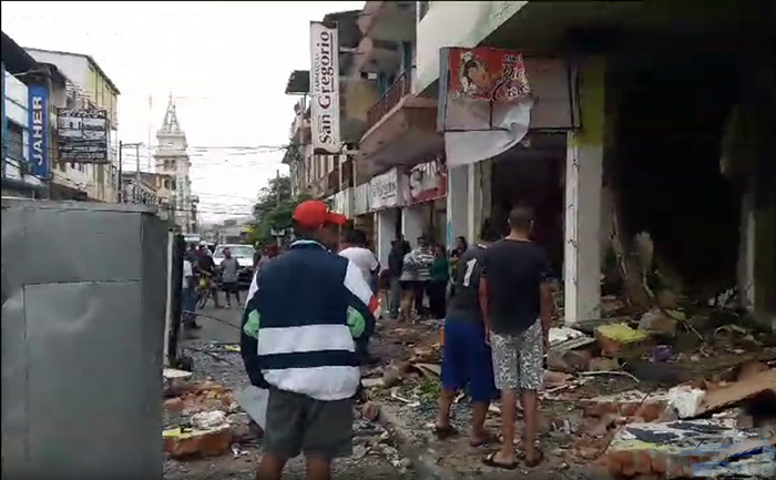 tres-locales-comerciales-fueron-destruidos-por-fuerte-explosion-en-jipijapa-ecuador221.com_.ec_ Tres locales comerciales fueron destruidos por fuerte explosión en Jipijapa