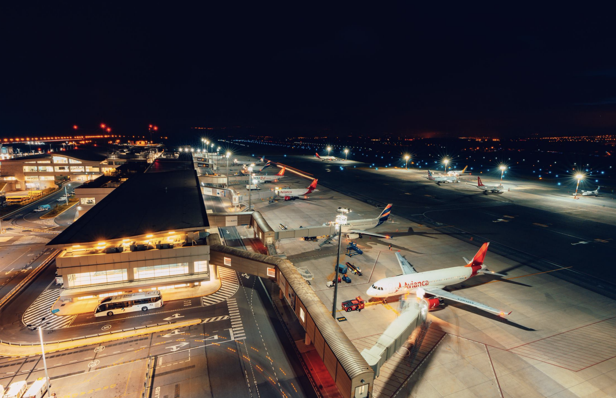 cierre-del-aeropuerto-de-quito-obliga-a-reprogramar-vuelos-manana-sabado-ecuador221.com_.ec_ Cierre del aeropuerto de Quito obliga a reprogramar vuelos mañana sábado