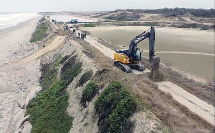 fuerza-aerea-descubre-pista-clandestina-en-montecristi-ecuador221.com_.ec_ Fuerza Aérea descubre pista clandestina en Montecristi