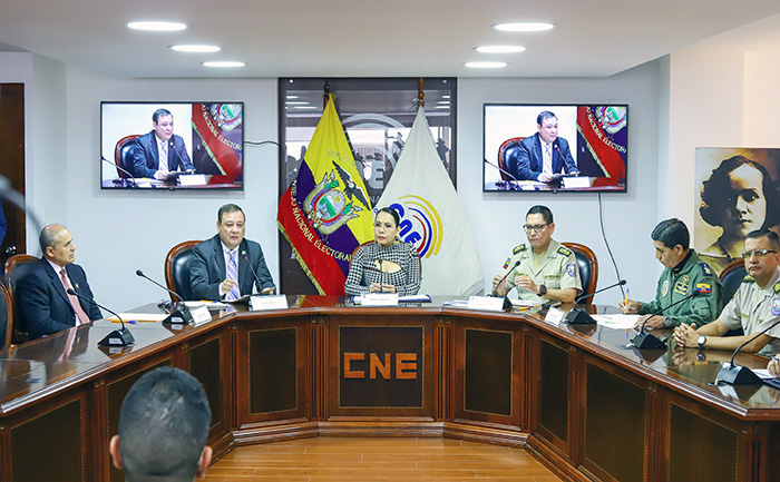 policia-y-ffaa-juntos-para-garantizar-la-seguridad-durante-el-proceso-electoral-ecuador221.com_.ec_ Policía y FF.AA. juntos para garantizar la seguridad durante el proceso electoral