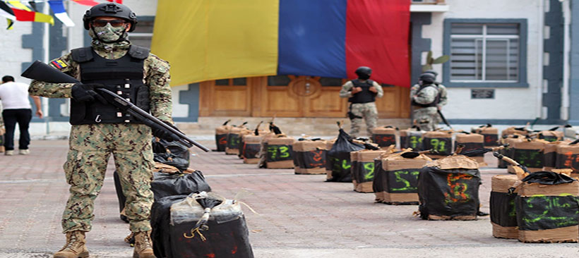 capturan-sumergible-en-Galapagos Guardacostas capturan sumergible con 5 tonaledas de cocaína